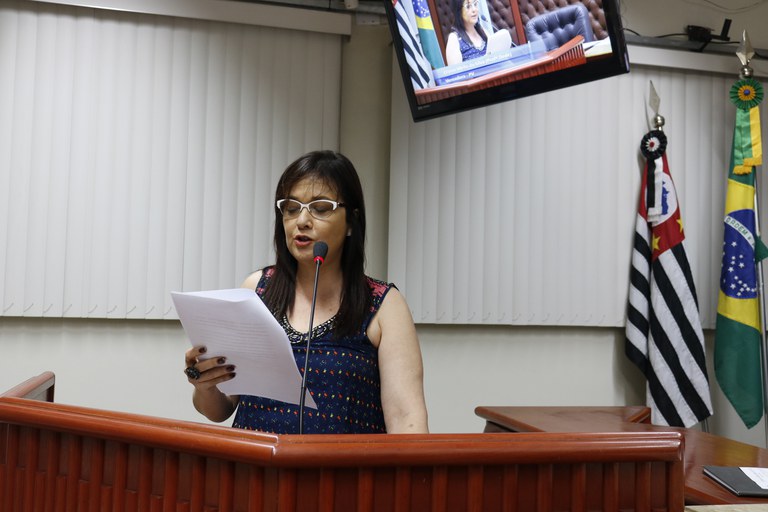 Professora Dedé se pronuncia sobre a reforma administrativa Professora Dedé se pronuncia sobre a reforma administrativa