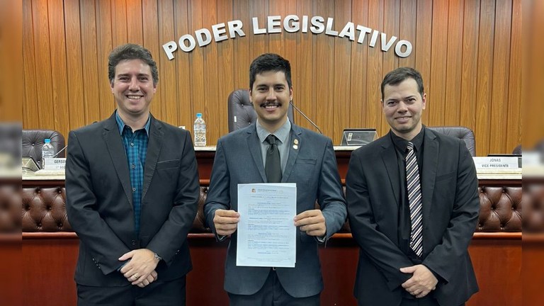 Projeto que cria o Programa “Adote uma Lixeira” foi aprovado Projeto que cria o Programa “Adote uma Lixeira” foi aprovado