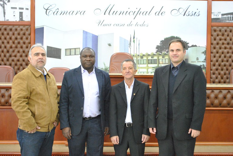 Vereadores do PSC cobram aumento real e mais benefícios para Servidores Municipais Vereadores do PSC cobram aumento real e mais benefícios para Servidores Municipais