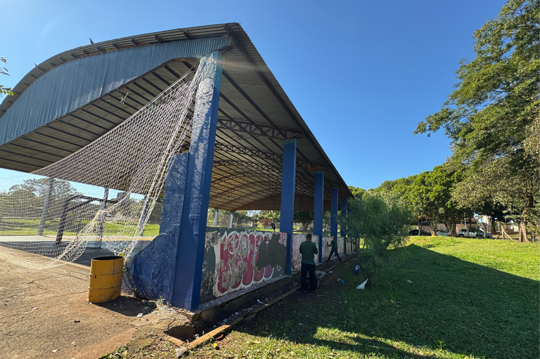 Obras contemplam pintura da quadra, reforma dos banheiros, substituição das redes esportivas, melhorias na iluminação e outras adequações