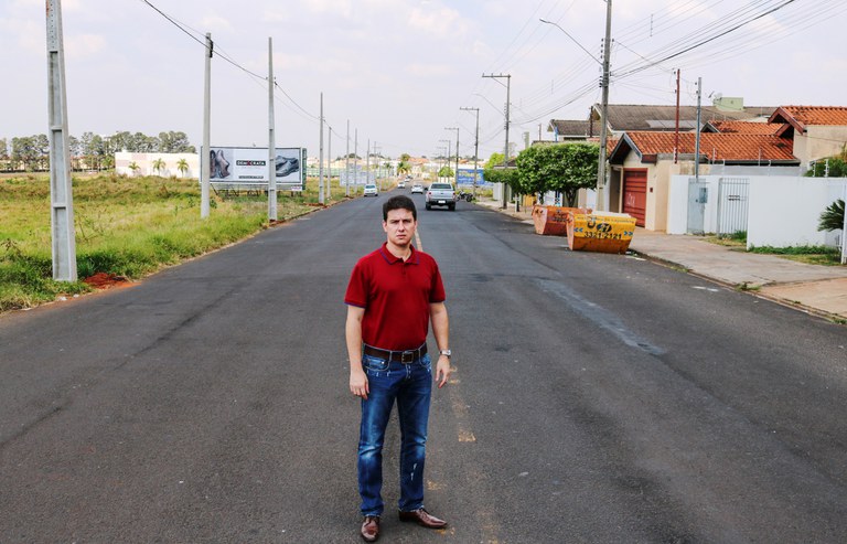Reivindicação do vereador Alexandre é atendida e Vila Cláudia receberá mais iluminação Reivindicação do vereador Alexandre é atendida e Vila Cláudia receberá mais iluminação