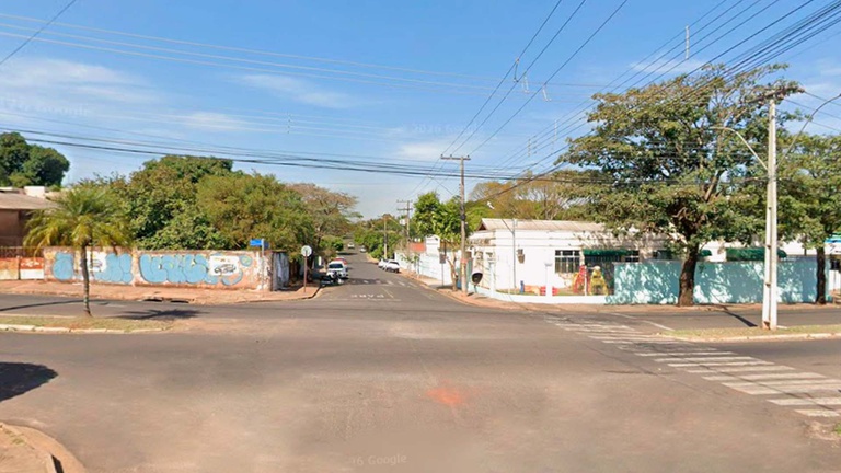 Requerimento questiona possibilidade de fechamento de canteiro central na Otto Ribeiro, em Assis