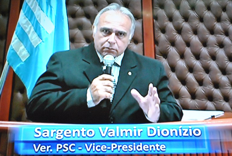Resumo da atividade parlamentar do Vereador Valmir Dionizio Resumo da atividade parlamentar do Vereador Valmir Dionizio