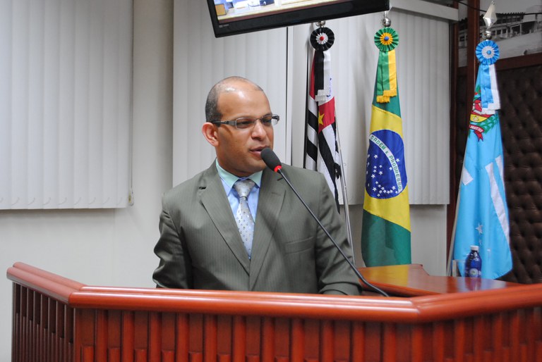 Roque Vinícius sugere a implantação do “prontuário eletrônico” à frota do município Roque Vinícius sugere a implantação do “prontuário eletrônico” à frota do município