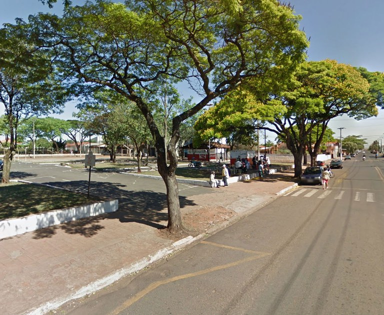 Sargento Valmir requer melhorias na praça da Prudenciana Sargento Valmir requer melhorias na praça da Prudenciana