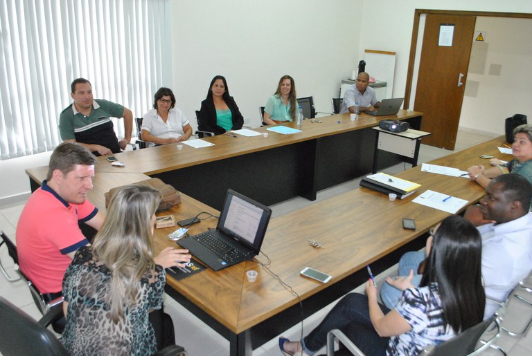 Servidores da Câmara se preparam para o “Processo Legislativo Eletrônico” Servidores da Câmara se preparam para o “Processo Legislativo Eletrônico”