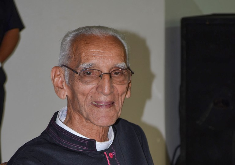 Câmara realiza Sessão Solene em homenagem ao Monsenhor Floriano Câmara realiza Sessão Solene em homenagem ao Monsenhor Floriano