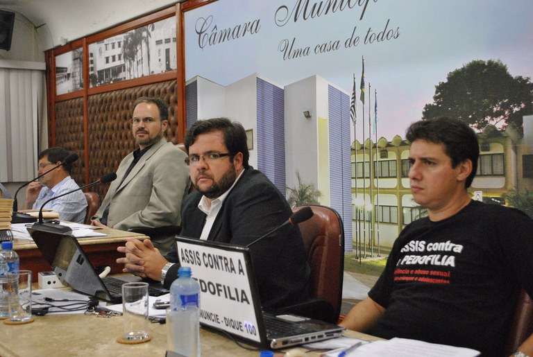 Sessão termina com criação de CEI e um projeto aprovado Sessão termina com criação de CEI e um projeto aprovado