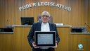 A entrega do Título reforça o compromisso do Legislativo em valorizar cidadãos que transformam a vida da comunidade