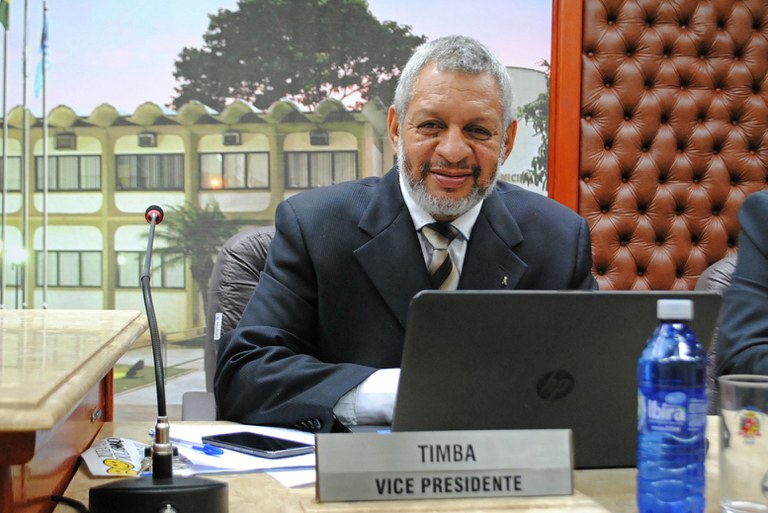 Timba pede pelo arquivamento do projeto sobre a reforma administrativa por falta de resposta da Prefeitura de Assis junto à comissão Timba pede pelo arquivamento do projeto sobre a reforma administrativa por falta de resposta da Prefeitura de Assis junto à comissão