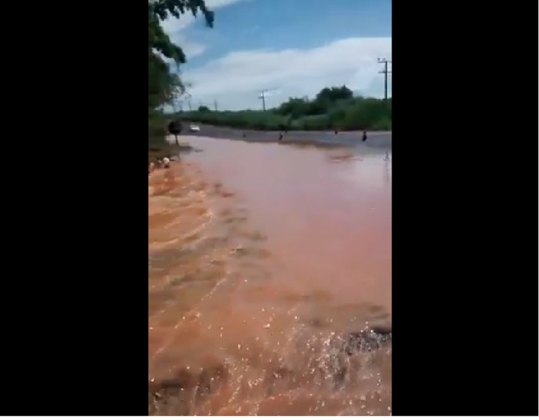 Timba presencia acidente ambiental , prejuízo ao município de Assis Timba presencia acidente ambiental , prejuízo ao município de Assis