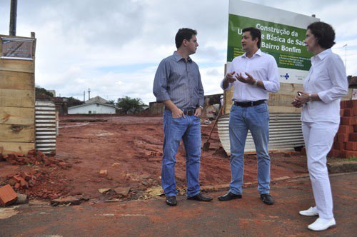 Vereador Alexandre Cachorrão comemora a construção do Posto de Saúde do Bonfim. Vereador Alexandre Cachorrão comemora a construção do Posto de Saúde do Bonfim.