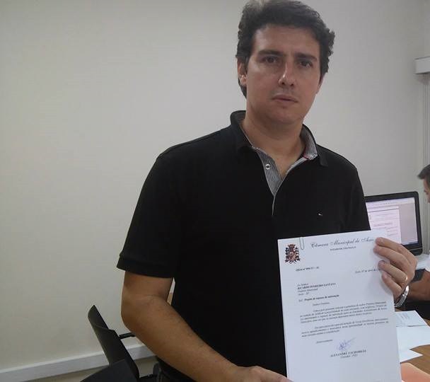 Vereador Alexandre pede urgência no repasse financeiro às entidades assistências. Vereador Alexandre pede urgência no repasse financeiro às entidades assistências.