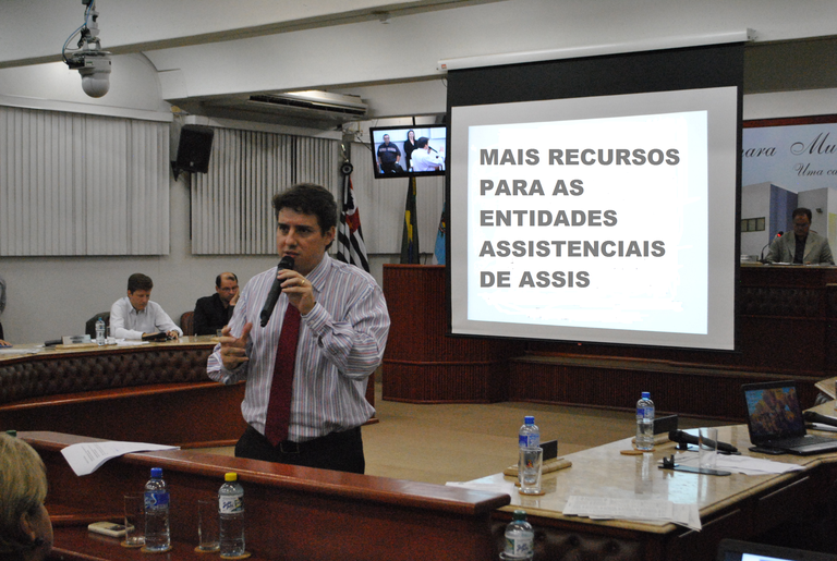 Vereador Alexandre propõe maiores recursos para o social e saúde Vereador Alexandre propõe maiores recursos para o social e saúde