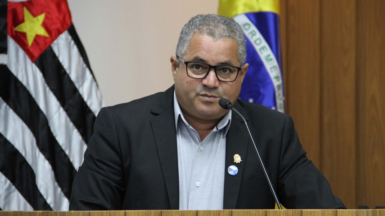 Vereador Carlinhos Zé Gotinha agradece recursos enviados pelos Deputados Capitão Augusto e Dani Alonso Vereador Carlinhos Zé Gotinha agradece recursos enviados pelos Deputados Capitão Augusto e Dani Alonso