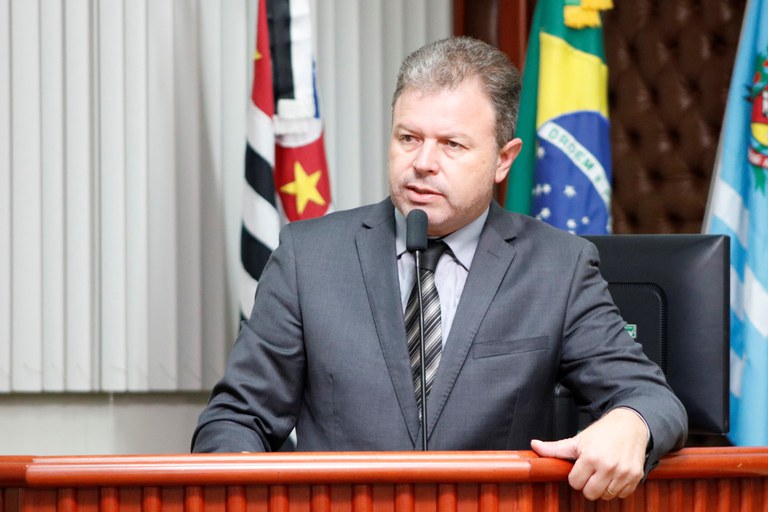 Vereador Célio Diniz solicita reabertura da UBS Central em Assis Vereador Célio Diniz solicita reabertura da UBS Central em Assis