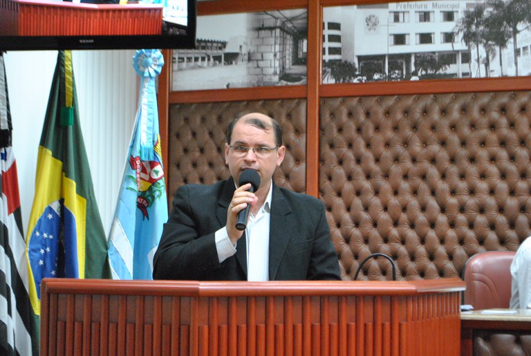 Vereador Cristiano Santili cobra maior fiscalização do DMT na Zona Azul Vereador Cristiano Santili cobra maior fiscalização do DMT na Zona Azul