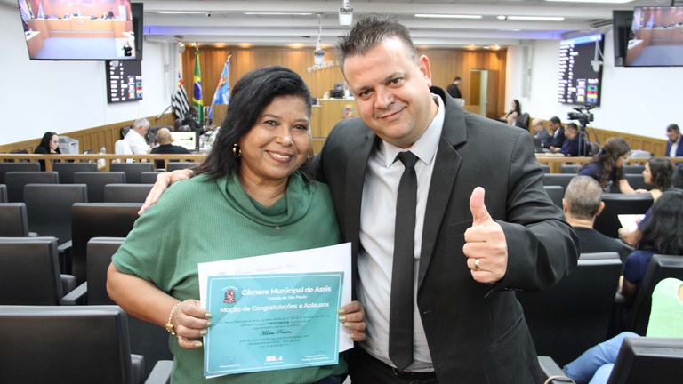 Vereador Paulo Paçoca homenageia bibliotecária Marisa Pereira pelos 10 anos de dedicação à FATEC Assis Vereador Paulo Paçoca homenageia bibliotecária Marisa Pereira pelos 10 anos de dedicação à FATEC Assis