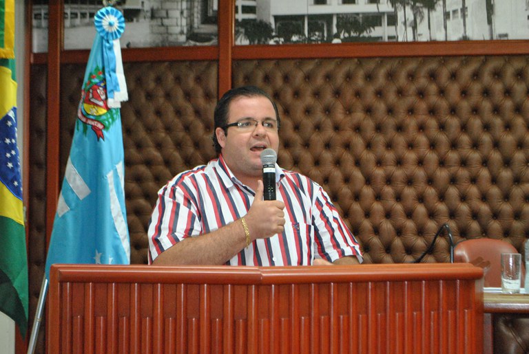 Vereador Professor Thiago exalta na tribuna o Dia Mundial da Água Vereador Professor Thiago exalta na tribuna o Dia Mundial da Água