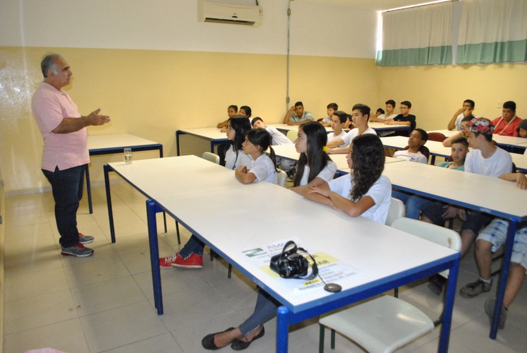 Vereador Sargento Valmir é convidado para palestras em escolas
