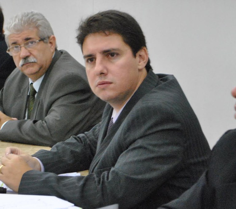 Vereadores cobram melhorias no Hospital Regional de Assis Vereadores cobram melhorias no Hospital Regional de Assis