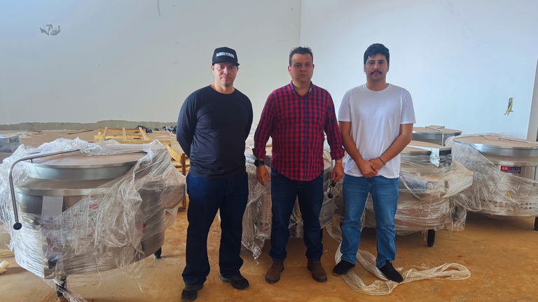 Vereadores cobram retomada das obras da nova Cozinha Piloto em Assis Vereadores cobram retomada das obras da nova Cozinha Piloto em Assis