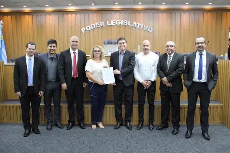 Vereadores destinam recurso para asfaltar as estradas rurais do Cervinho e do Baixadão Vereadores destinam recurso para asfaltar as estradas rurais do Cervinho e do Baixadão
