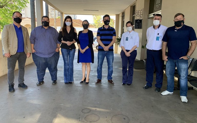 Vereadores e lideranças se reúnem para falar das futuras instalações do Centro Avançado de Oncologia da Santa Casa Vereadores e lideranças se reúnem para falar das futuras instalações do Centro Avançado de Oncologia da Santa Casa