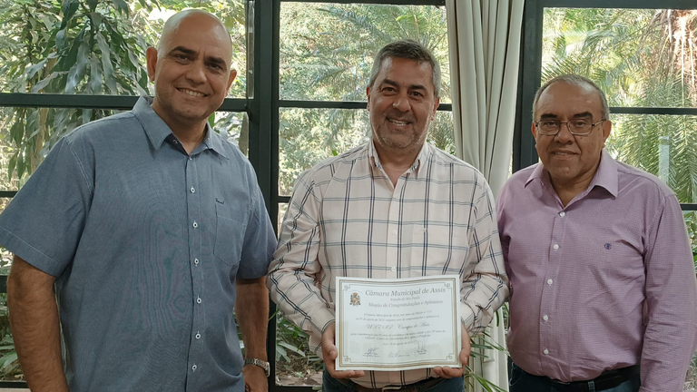 Vereadores parabenizam UNESP de Assis pelos 65 anos Vereadores parabenizam UNESP de Assis pelos 65 anos
