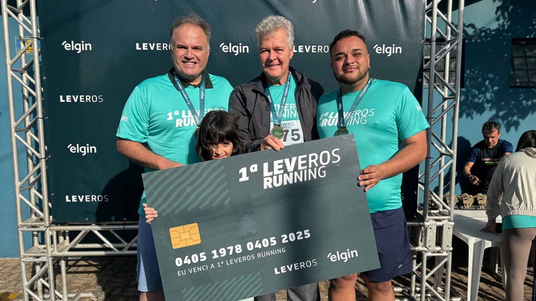 Vereadores participam da 1ª Corrida e Caminhada da Leveros em Assis Vereadores participam da 1ª Corrida e Caminhada da Leveros em Assis