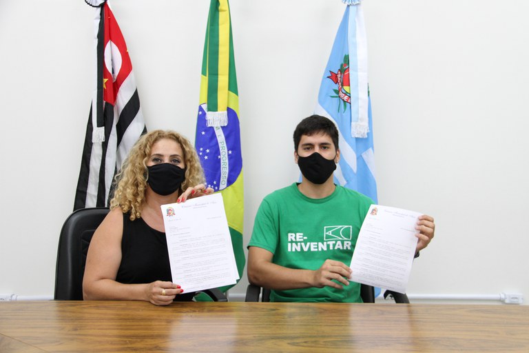 Vereadores pedem adiamento do retorno das aulas presenciais em Ofício ao Governador do Estado Vereadores pedem adiamento do retorno das aulas presenciais em Ofício ao Governador do Estado