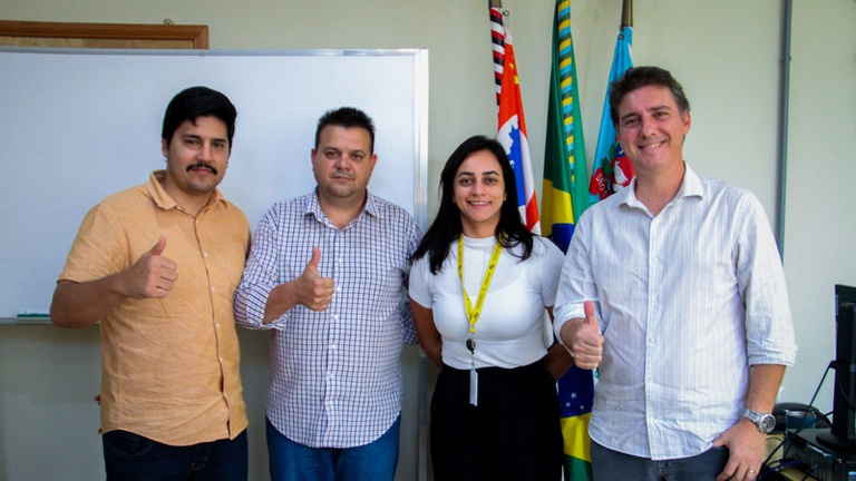 Veículos serão destinados a serviços ambientais, culturais e de obras em Assis