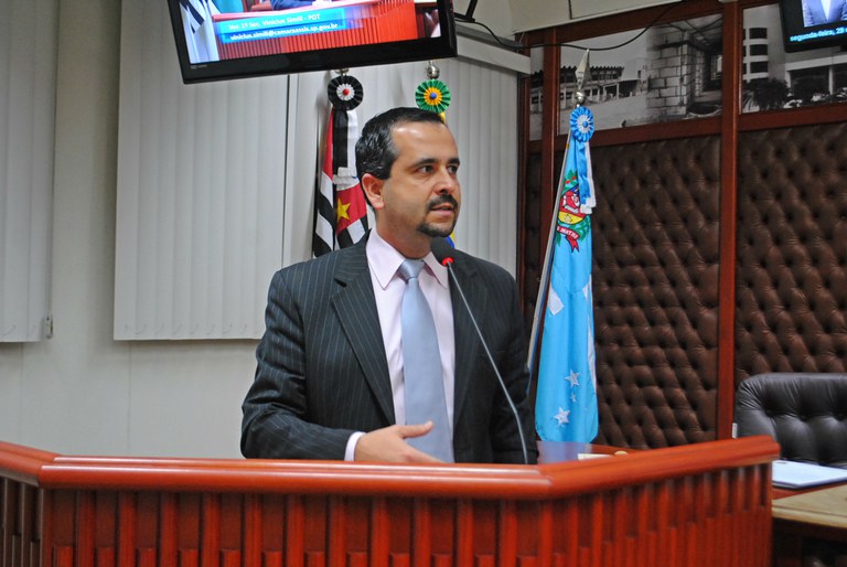 Vinícius Simili alerta a prefeitura sobre o orçamento do FUNDEB Vinícius Simili alerta a prefeitura sobre o orçamento do FUNDEB